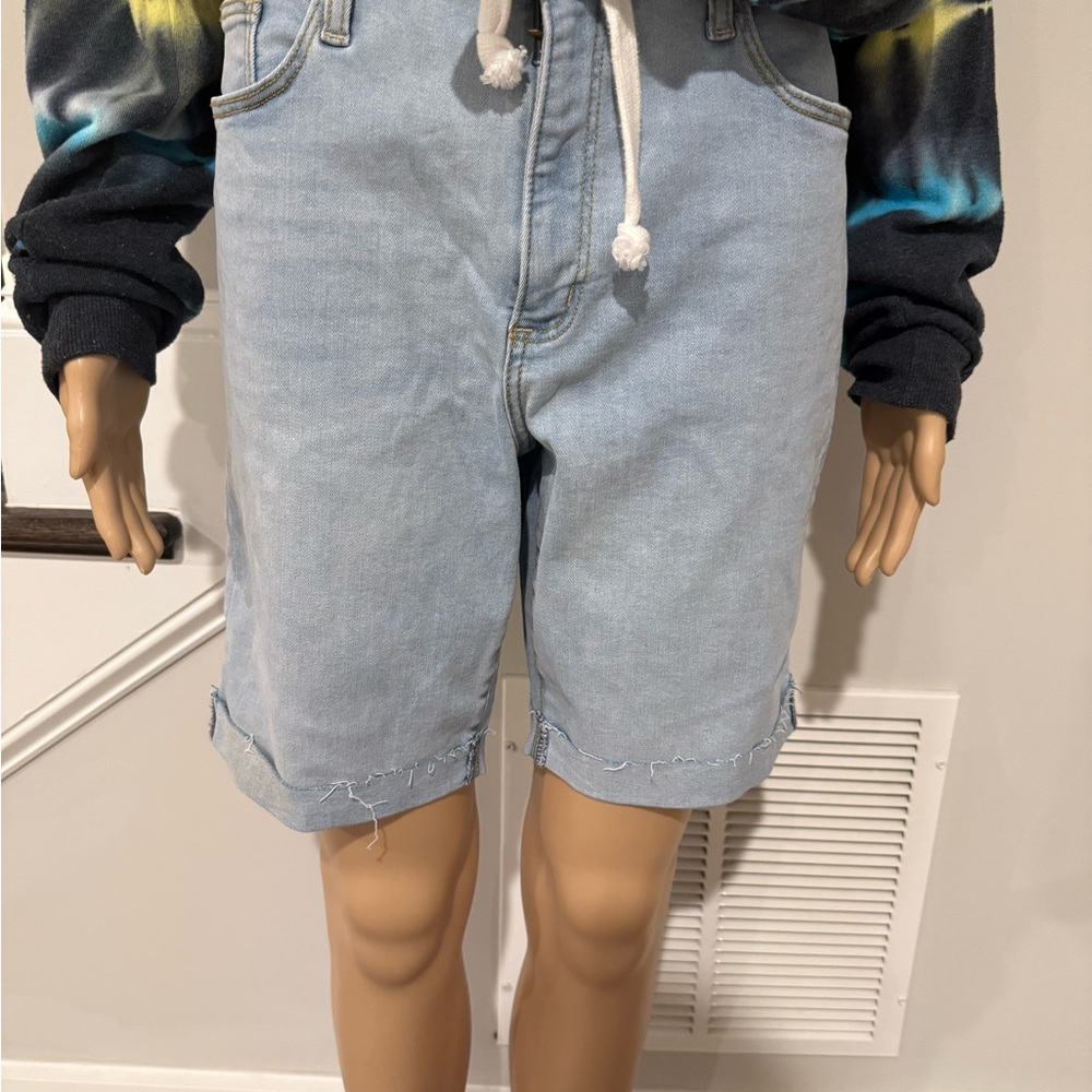 Universal Thread Light Blue Denim Jean Shorts